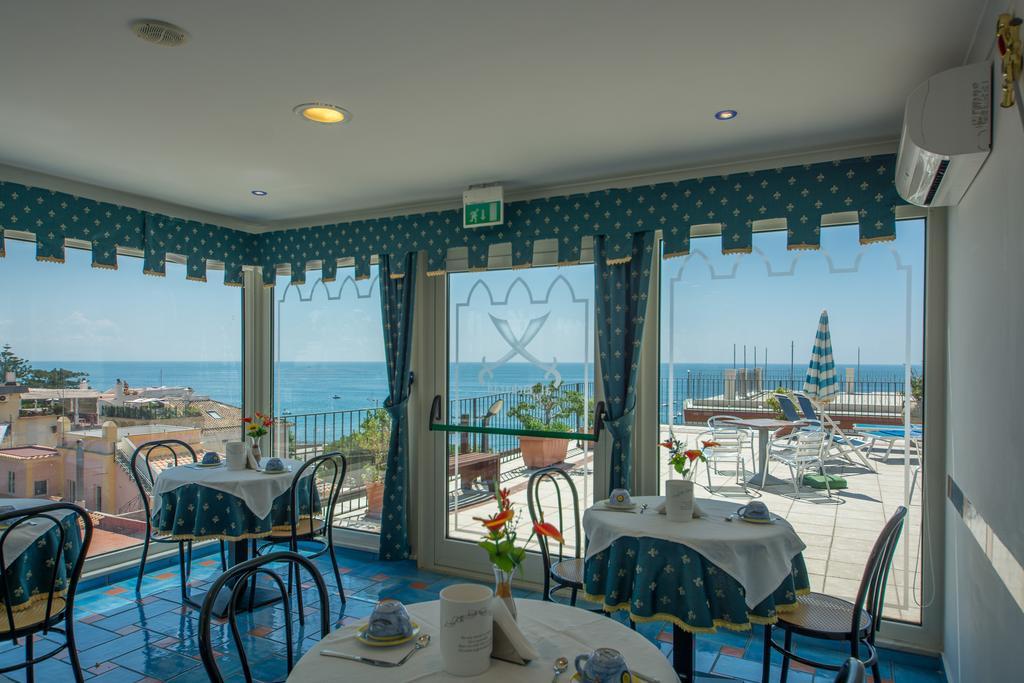 Riviera B&B Rooms Майори Екстериор снимка