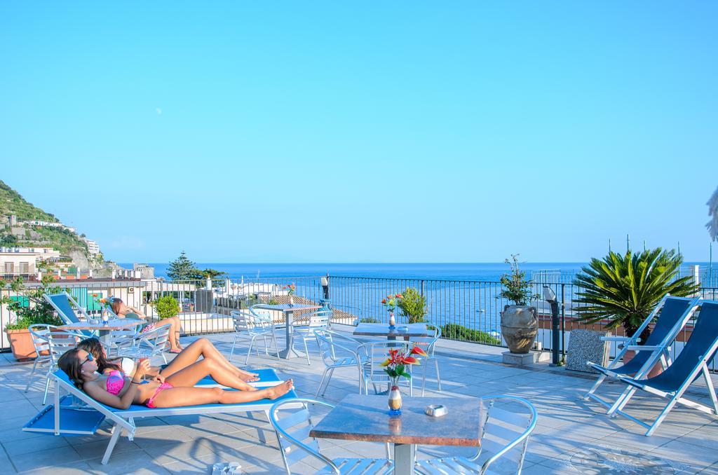 Riviera B&B Rooms Майори Екстериор снимка