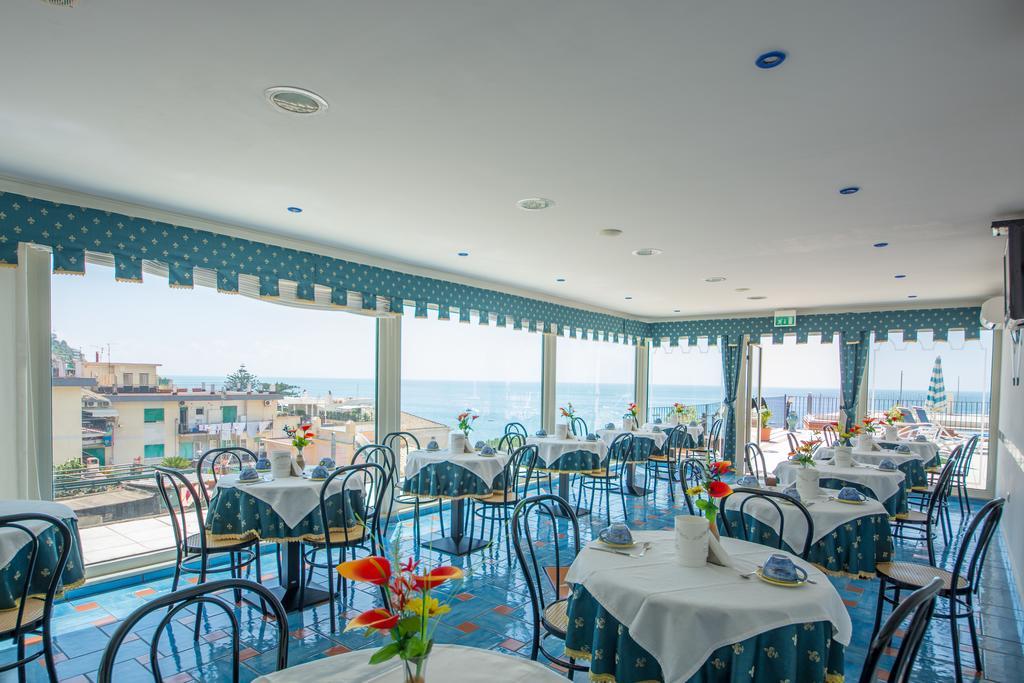 Riviera B&B Rooms Майори Екстериор снимка