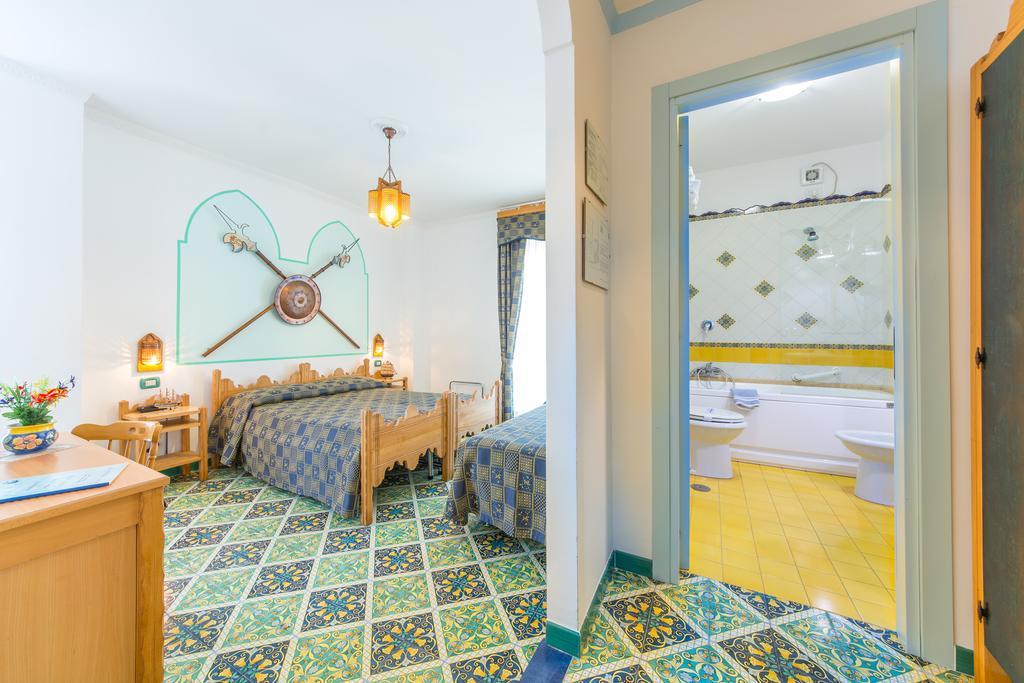 Riviera B&B Rooms Майори Стая снимка