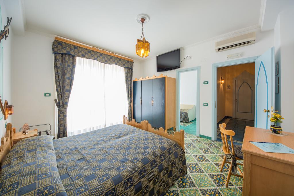 Riviera B&B Rooms Майори Екстериор снимка