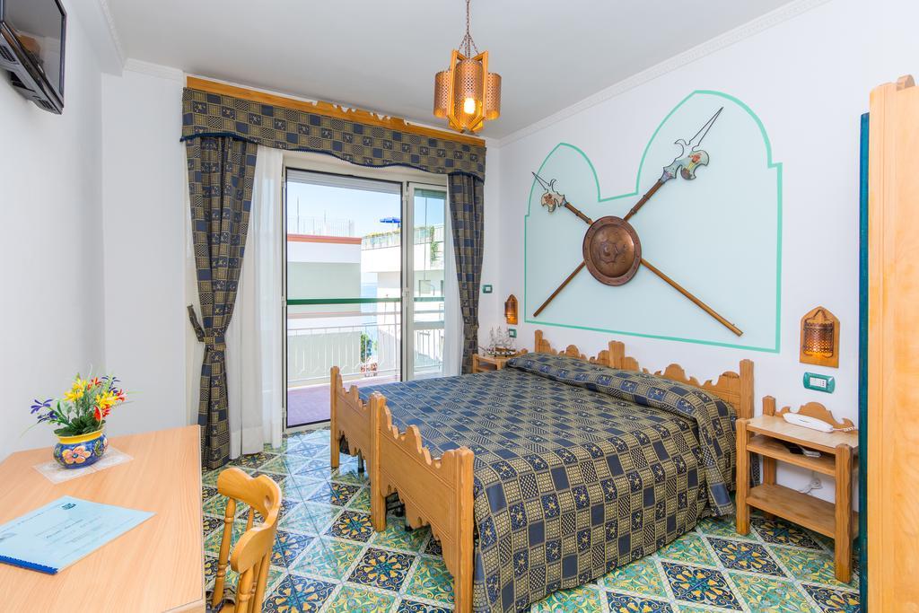 Riviera B&B Rooms Майори Екстериор снимка