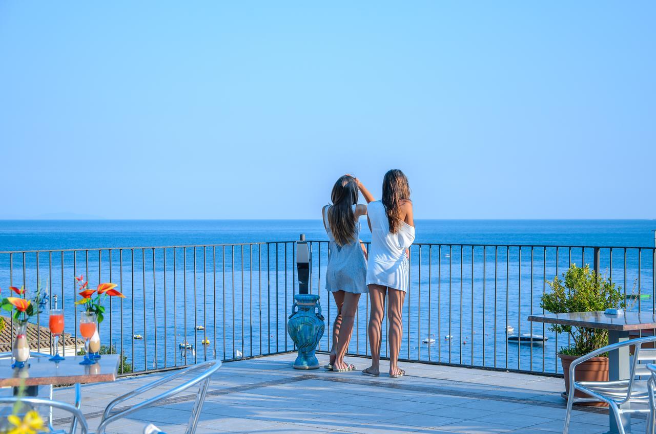 Riviera B&B Rooms Майори Екстериор снимка