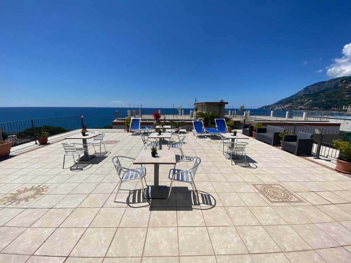 Riviera B&B Rooms Майори Екстериор снимка