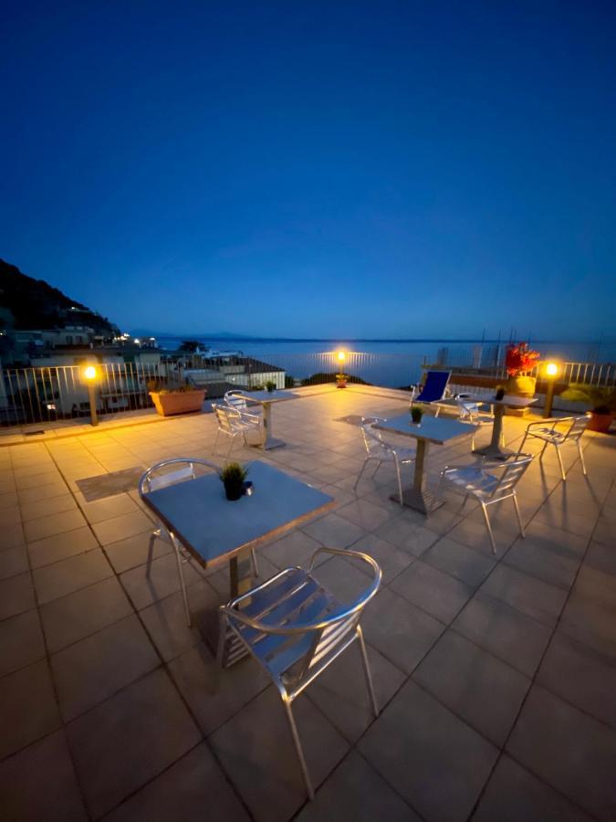 Riviera B&B Rooms Майори Екстериор снимка